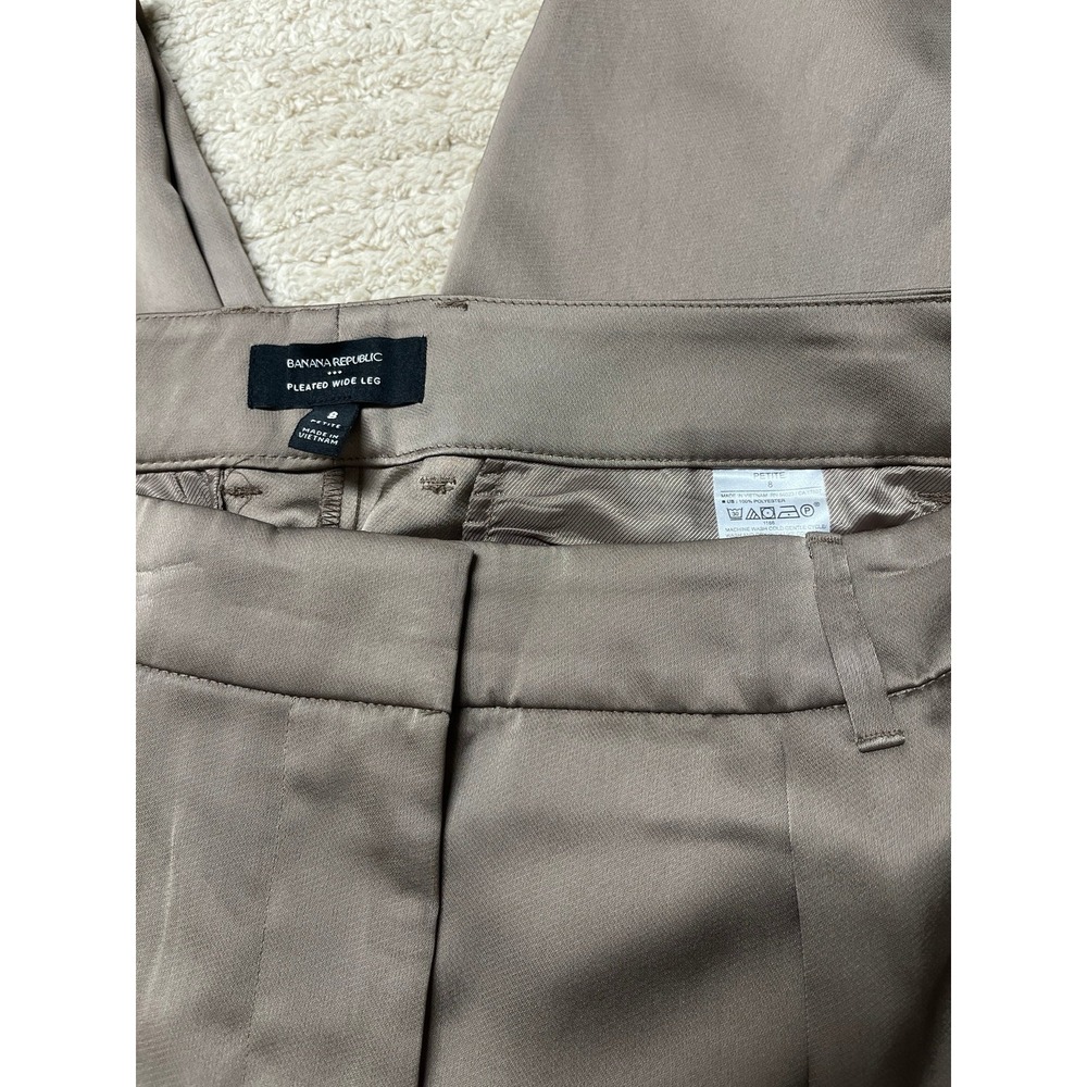 Banana Republic Pleated Wide-Leg Cropped Pant Women's size petite 8 satin taupe - Picture 3 of 3